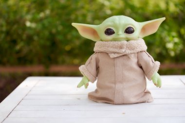 Haziran 2021: Bebek Yoda 'nın gösterimi, bir aksiyon figürü. Yıldız Savaşları