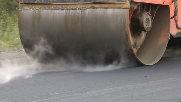 Lägga asfalt. — Stockvideo