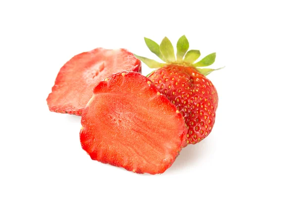Vackra hälften av strawberry isolerad på vit bakgrund. — Stockfoto