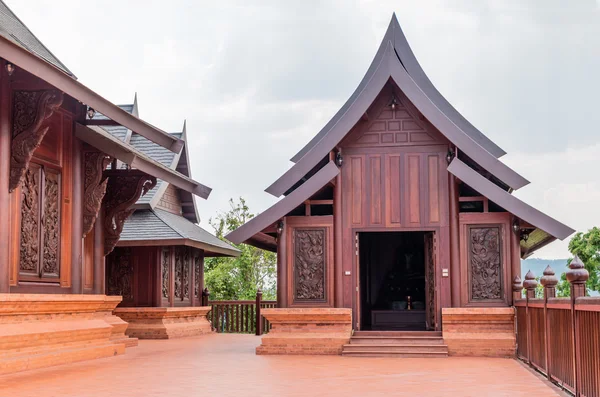 Wat Somdej Phu Ruea Ming Muang - The new temple in Thailand — Stock Photo, Image