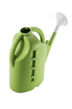 Yeşil plastik sulama kutusu beyaz arkaplanda izole. 