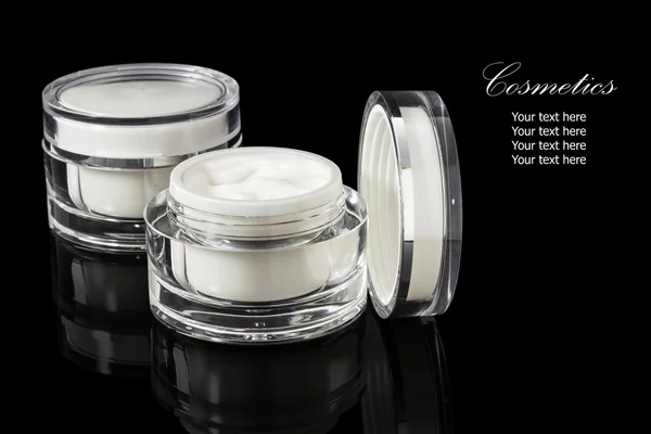 Recipiente cosmético en blanco de color blanco para crema facial hidratar — Foto de Stock