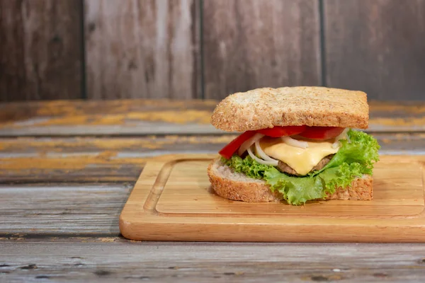 Zelfgemaakte Sandwiches Het Bord Met Kopieerruimte — Stockfoto