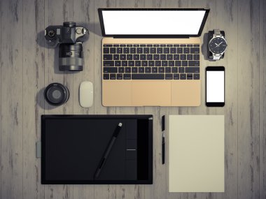 Tasarımcı aksesuarları ve becerikli alet üstünde tahta arka plan vintage tarzı