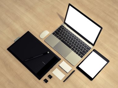 Tasarımcı aksesuarları ve Gadget'ları ahşap arka plan üzerinde