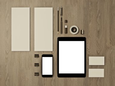 Ahşap arka plan üzerinde örnekler kümesini