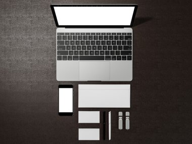 Kahverengi deri arka plan üzerinde kimlik öğeleri kümesi