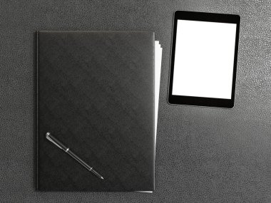 Klasör ve ofis malzemeleri üzerinde kahverengi deri