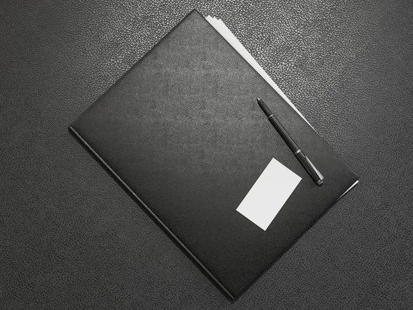 Folder dan perlengkapan kantor pada kulit coklat — Stok Foto