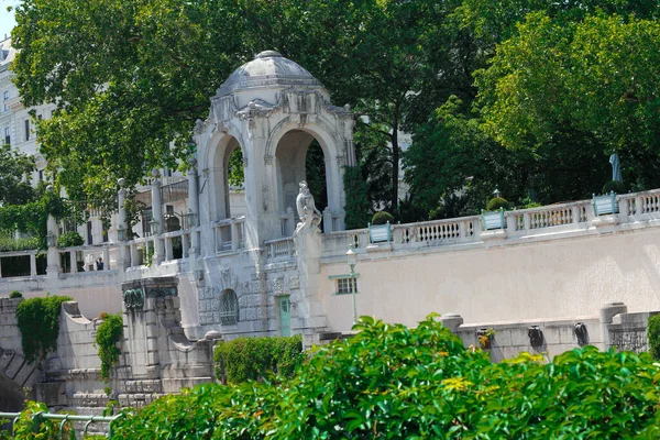 Viyana 'daki stadtpark, Viyana' nın merkezinde mimari binalar