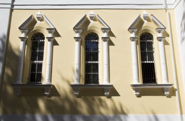 Duvardaki pencereler