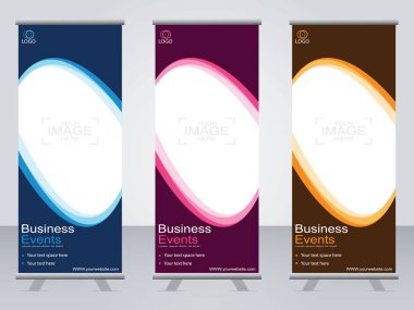 Ticari afişler asılıyor Standee bayrağı modern pankartın şablonu.