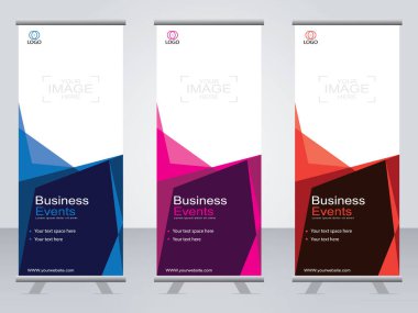 Ticari afişler asılıyor Standee bayrağı modern pankartın şablonu.