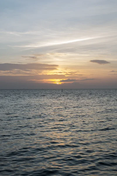 Marea și cerul crepuscular — Fotografie, imagine de stoc