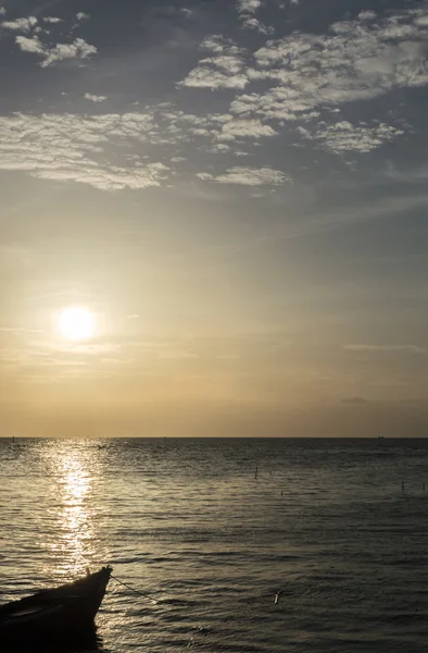 Silhouet van fisher man boten — Stockfoto