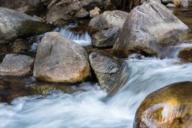 Buzlu güzel şelale