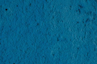 Arka plan masmavi bir sıva ile kaplı ve dış boyalı,