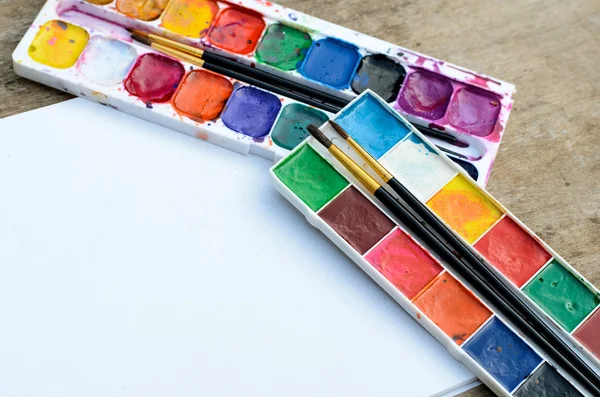 Gebrauchte Aquarell-Paintbox — Stockfoto