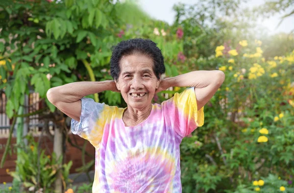 Oude Aziatische Vrouw Gezicht Met Rimpel Oudere Senior Lachend Geluk — Stockfoto
