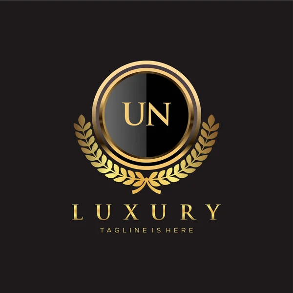 Unletter First Royal Luxury Logo Template — стоковий вектор