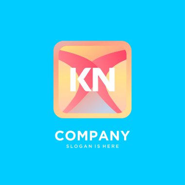 Renkli şablon vektörlü KN başlangıç logosu.