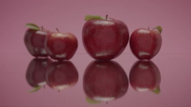 Sağlıklı yiyecek Kırmızı Elma Taze taze patates kızartması. 