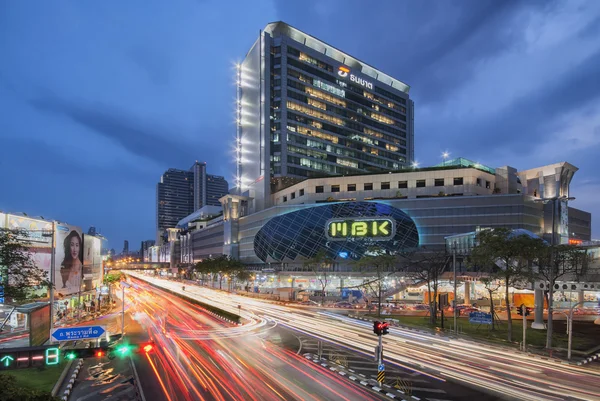 Bangkok Thailand - May 17th, 2016: MBK shopping mall, one of the most famous shopping malls in Bangkok — Stock Photo, Image