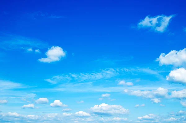 Modrá obloha. — Stock fotografie