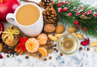 Kahve fincanı ile Noel tatil arka plan