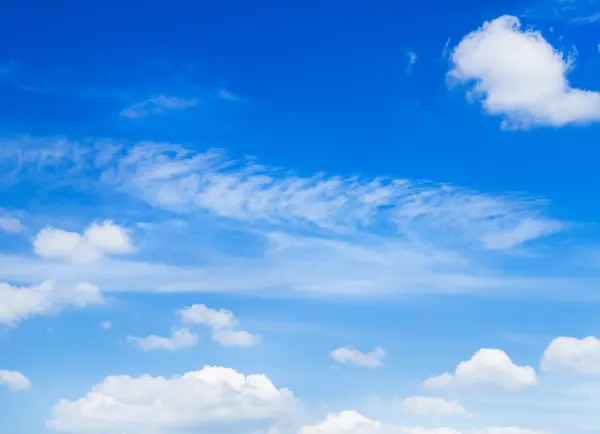 Vitt Moln Den Blå Himlen — Stockfoto