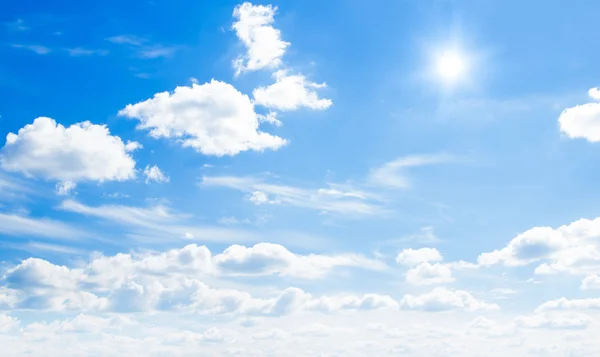 Nuvole Nel Cielo Blu — Foto Stock