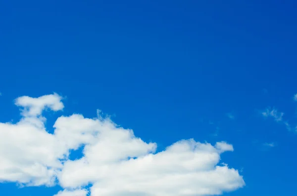 Moln Den Blå Himlen — Stockfoto