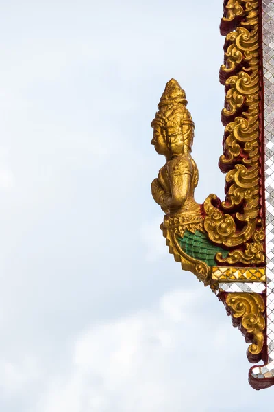 Скульптура бога тайского стиля — стоковое фото