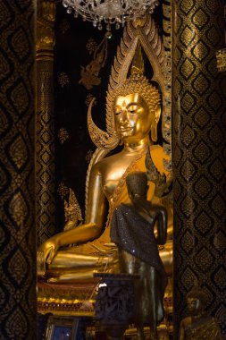 Chinnarat Buda heykeli