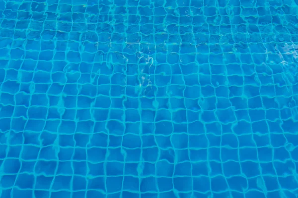 Güneş ışığı altında arka plan mavi Yüzme Havuzu