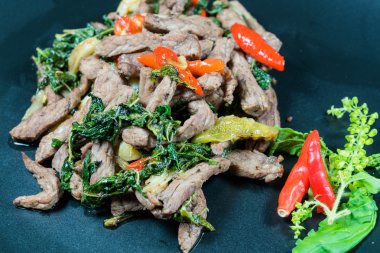 Reyhan sığır eti stir fry