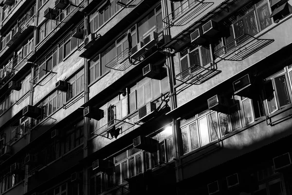 Hohe Gebäude Haus in Hongkong lizenzfreie Stockbilder