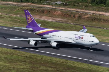 Phuket adlı açılış Tay airways uçak