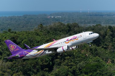 Thai airways uçak phuket adlı çıkar gülümse