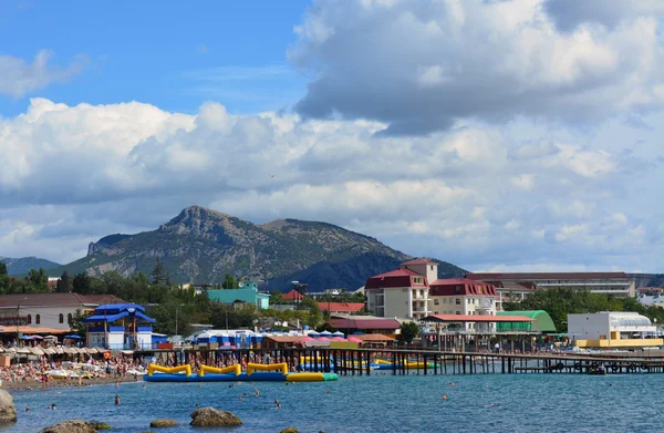 クリミア半島の山々 の Sudak 景色 — ストック写真