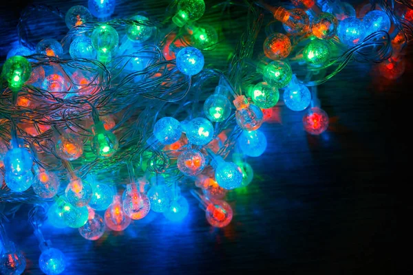 Bombillas Luz Led Vacaciones Con Cables Enredados Guirnalda Navidad Brillando — Foto de Stock