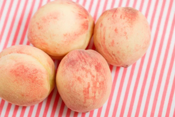 Ripe Pink Peaches Striped Summer Tablecloth Delicate Velvety Juicy Peaches — Stock Photo, Image