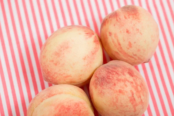 Ripe Pink Peaches Striped Summer Tablecloth Delicate Velvety Juicy Peaches — Stock Photo, Image