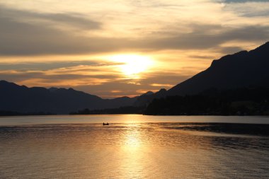 Teraslı gün batımında