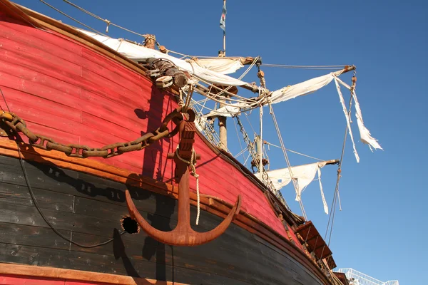 Фрагменты пиратского корабля — стоковое фото