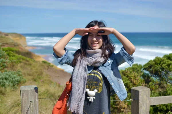 Doğal seyahat eden kız