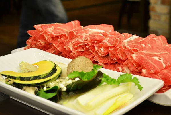 sığır eti ve sebze güveç