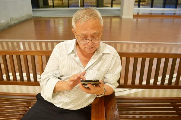 Yaşlı adam mobil oyun