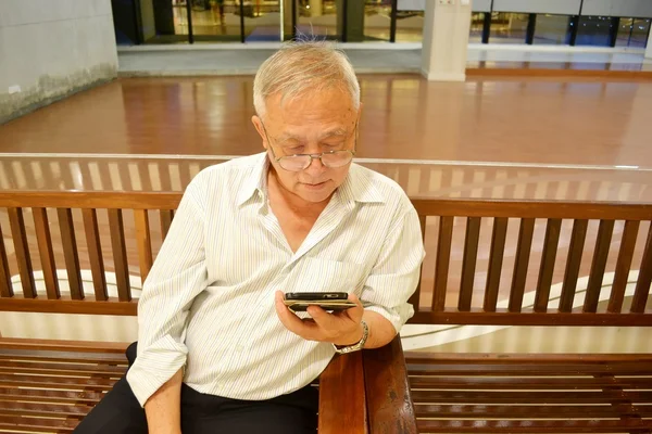 Yaşlı adam mobil oyun