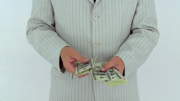 Üzletemberek, számít a pénz, száz dollár számlák — Stock videók